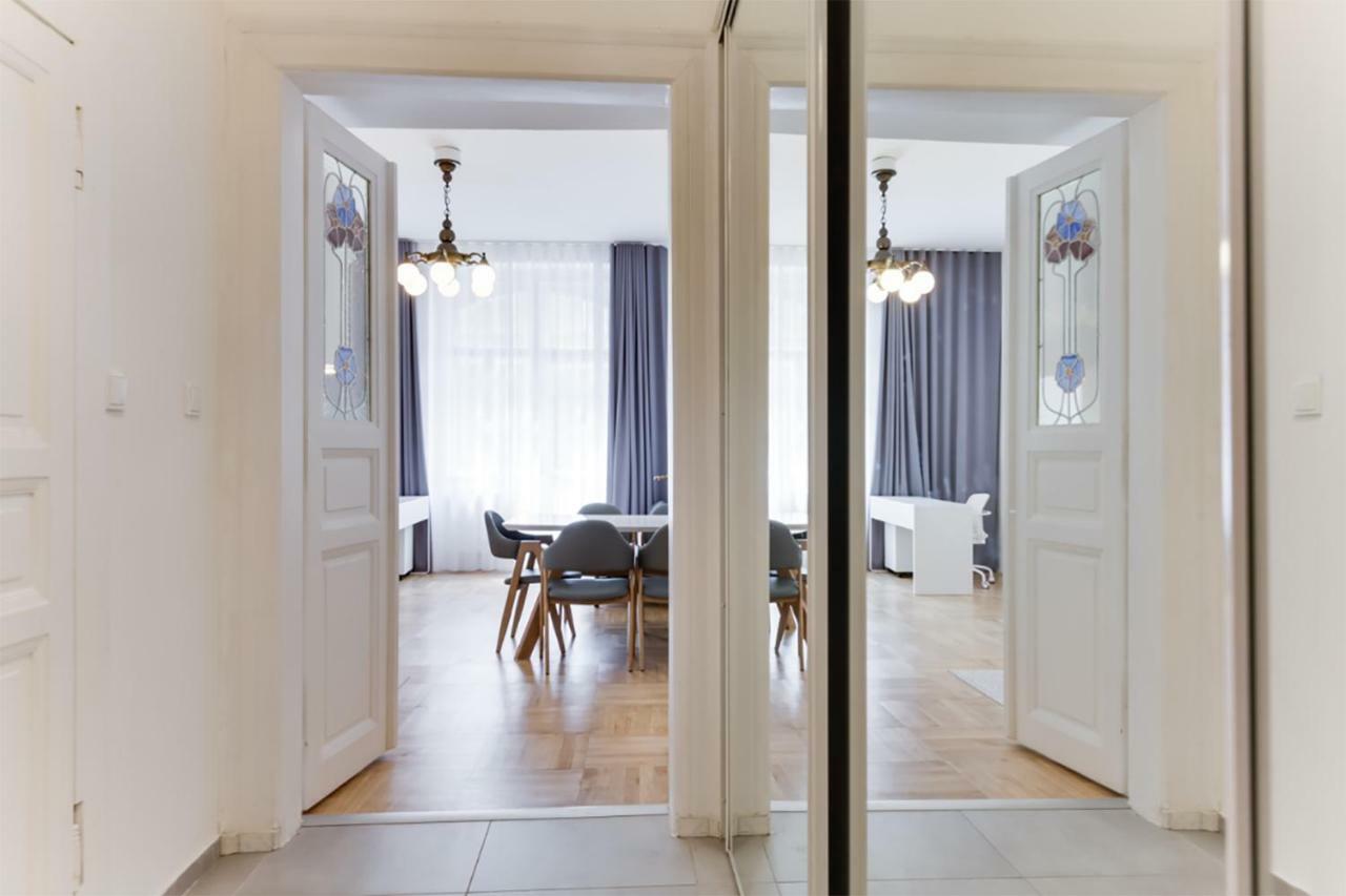 The Dancing House Residence, Two Bedroom Apartment With Balcony Near River! Πράγα Εξωτερικό φωτογραφία