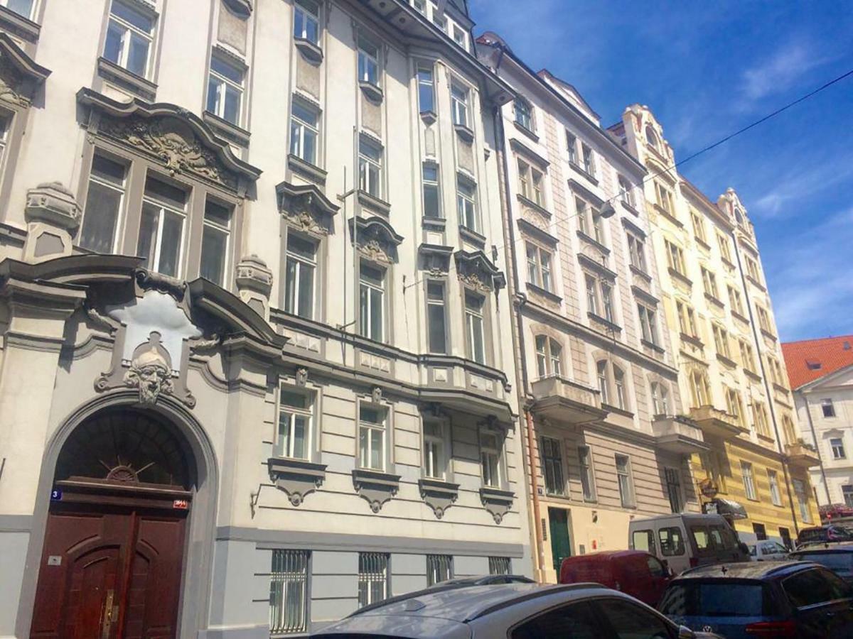 The Dancing House Residence, Two Bedroom Apartment With Balcony Near River! Πράγα Εξωτερικό φωτογραφία